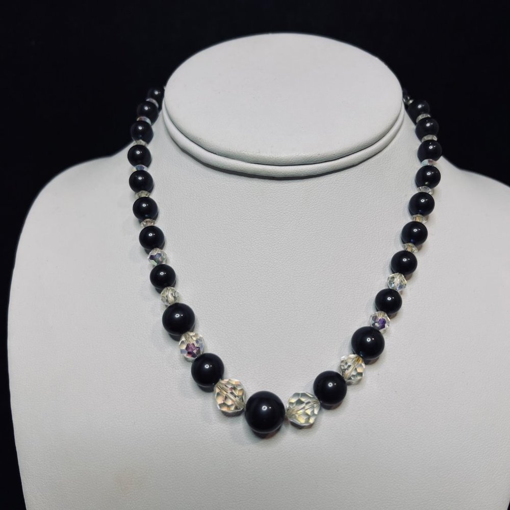 Gray Graduated Black Moonglow And Clear Beads Silver Tone Necklace (4867)